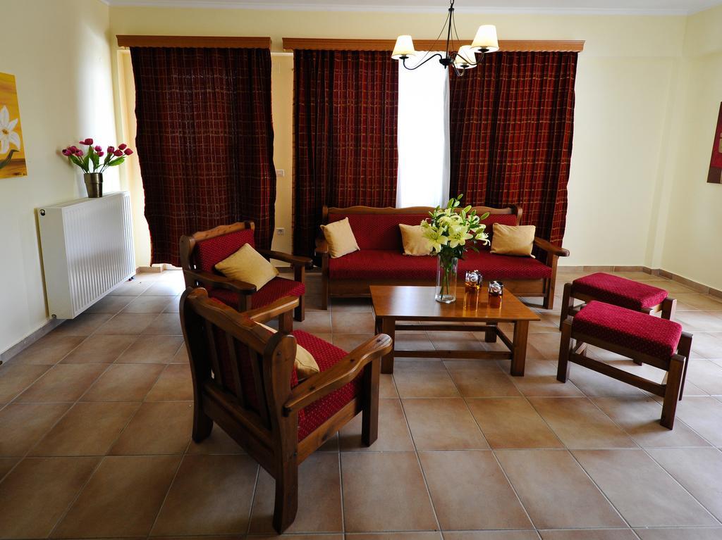 Verga Apartments & Suites Kalamata Luaran gambar